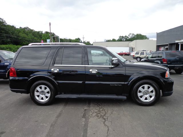 2005 Lincoln Navigator 2dr Coupe Convertible