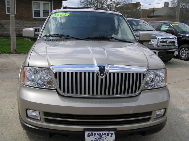 2005 Lincoln Navigator 2dr Coupe Convertible