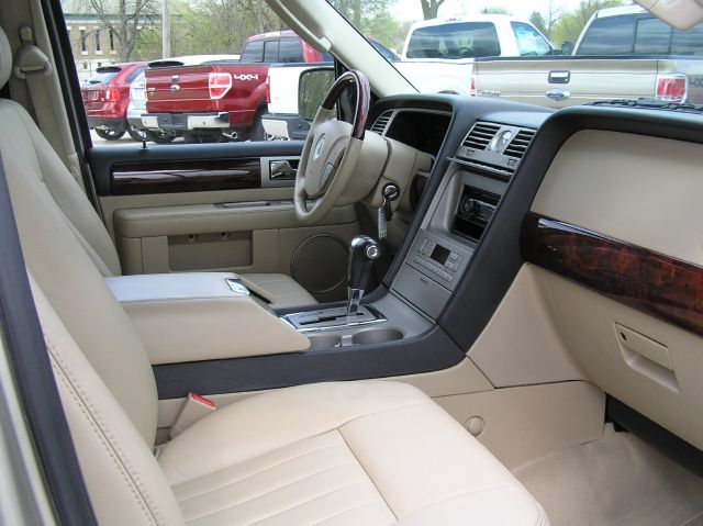 2005 Lincoln Navigator 2dr Coupe Convertible