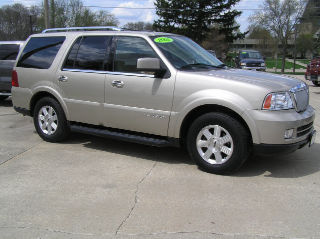 2005 Lincoln Navigator 2dr Coupe Convertible