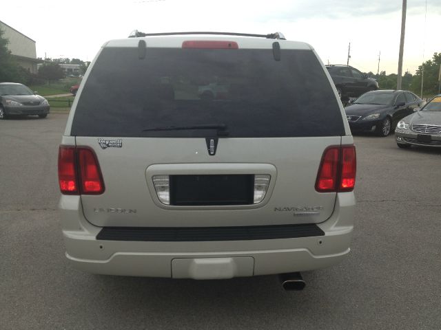 2005 Lincoln Navigator 2dr Coupe Convertible