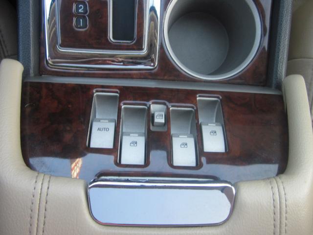 2005 Lincoln Navigator Coupe