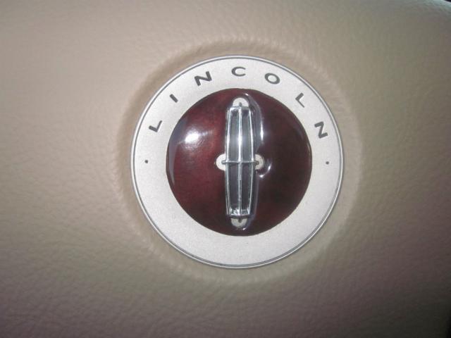 2005 Lincoln Navigator Coupe