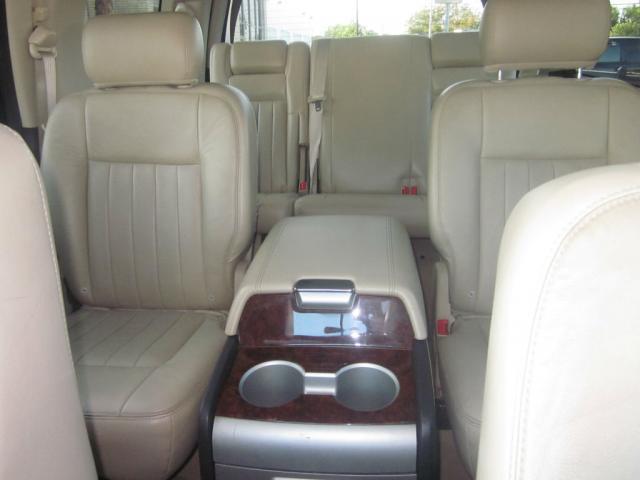 2005 Lincoln Navigator Coupe