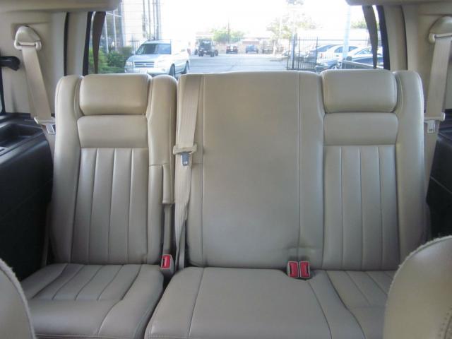 2005 Lincoln Navigator Coupe