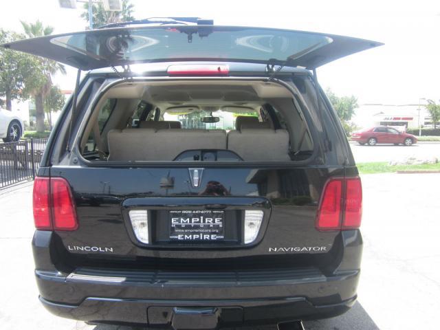 2005 Lincoln Navigator Coupe