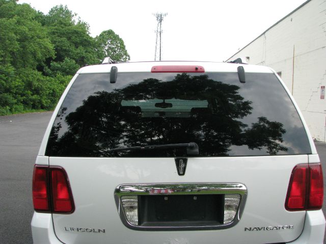 2005 Lincoln Navigator Sport W/navigation