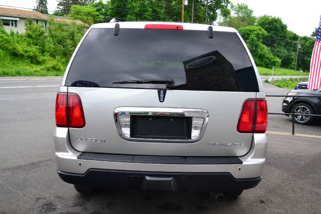 2006 Lincoln Navigator QUAD CAB Sport 1500 Down