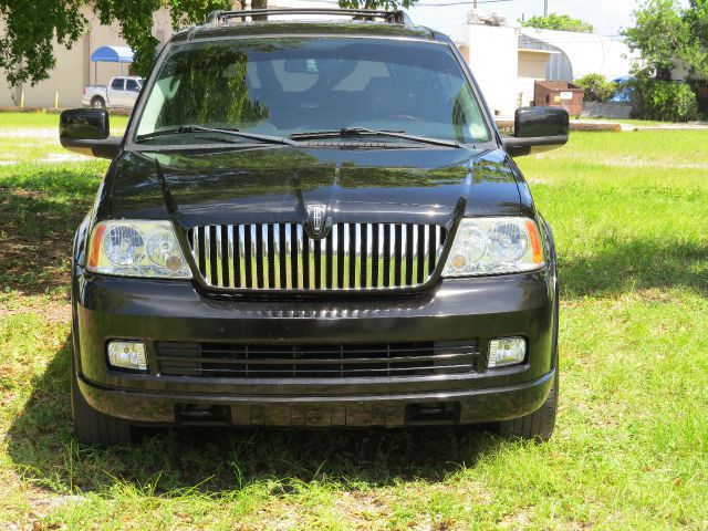 2006 Lincoln Navigator 2WD 4dr V6 SE SUV