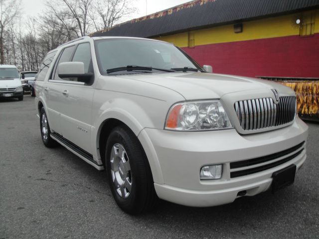 2006 Lincoln Navigator 4dr Sdn V8 CXL