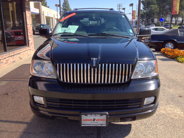 2006 Lincoln Navigator 2WD 4dr V6 SE SUV