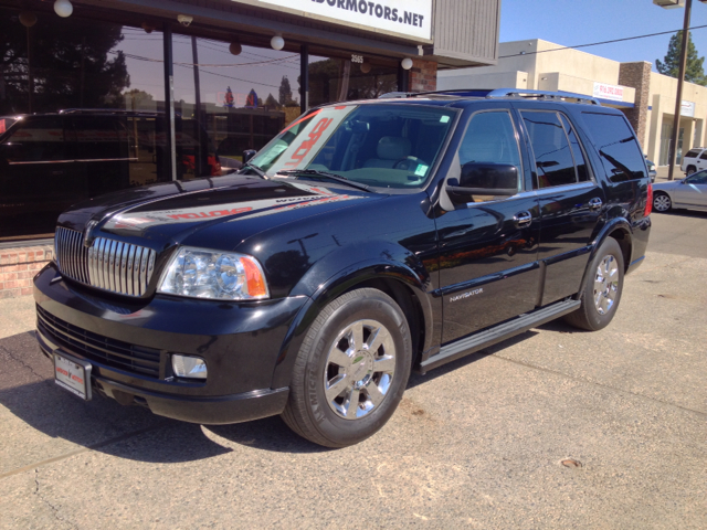 2006 Lincoln Navigator 2WD 4dr V6 SE SUV