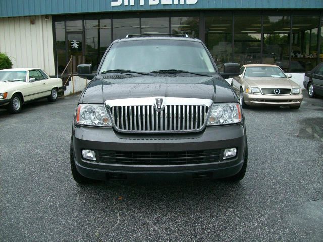 2006 Lincoln Navigator 2WD 4dr V6 SE SUV