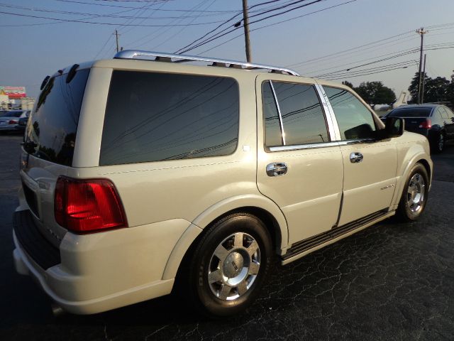 2006 Lincoln Navigator 3.0si Coupe