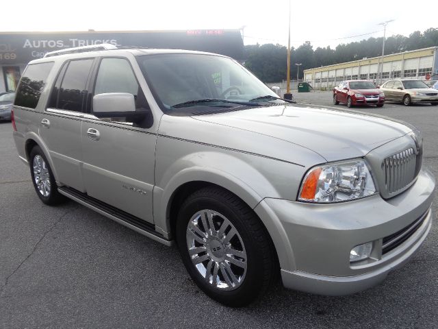 2006 Lincoln Navigator 2WD 4dr V6 SE SUV