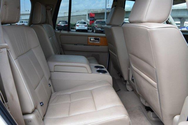 2007 Lincoln Navigator 4dr HB SE Hatchback