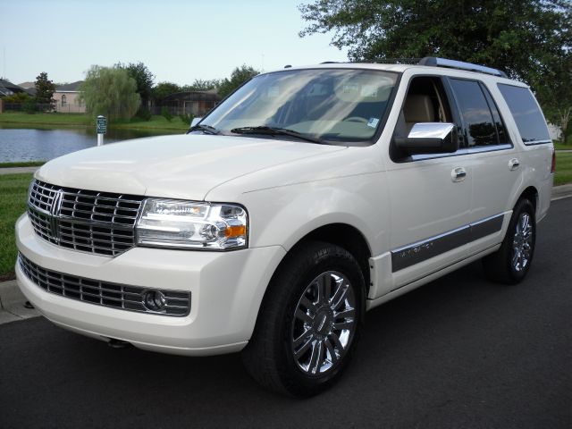 2007 Lincoln Navigator 2WD 4dr V6 SE SUV