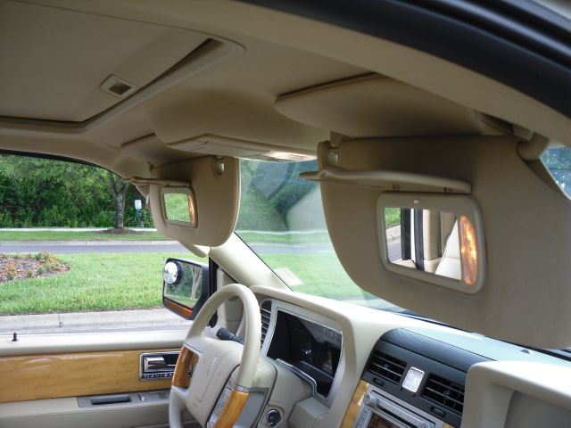 2007 Lincoln Navigator 2WD 4dr V6 SE SUV