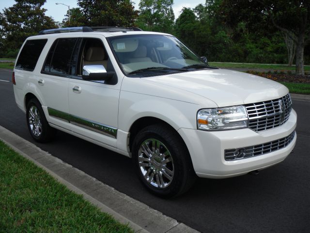 2007 Lincoln Navigator 2WD 4dr V6 SE SUV