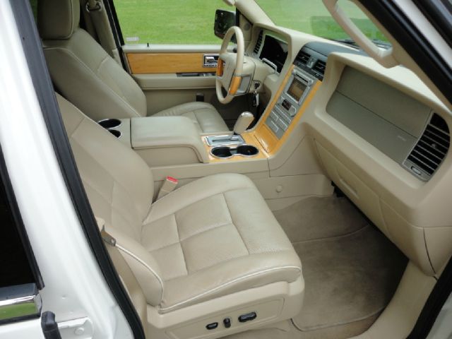 2007 Lincoln Navigator 3.0si Coupe