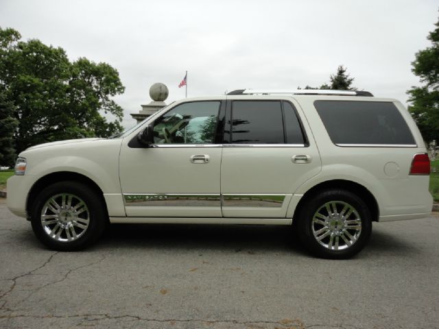 2007 Lincoln Navigator 3.0si Coupe