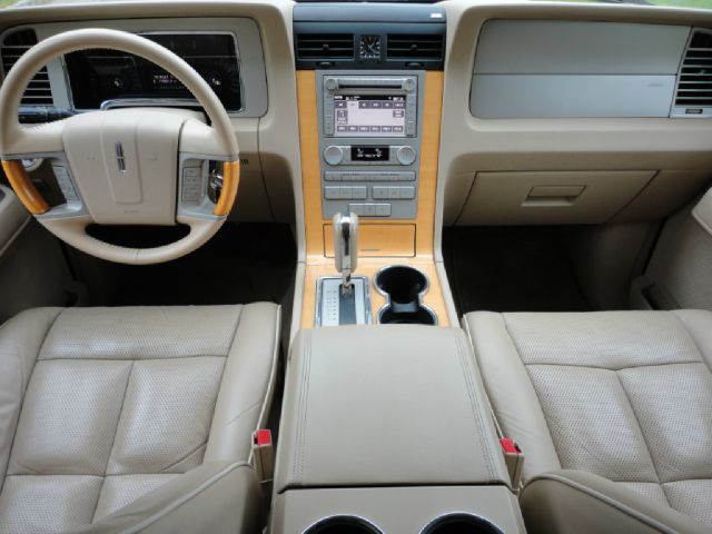 2007 Lincoln Navigator 3.0si Coupe