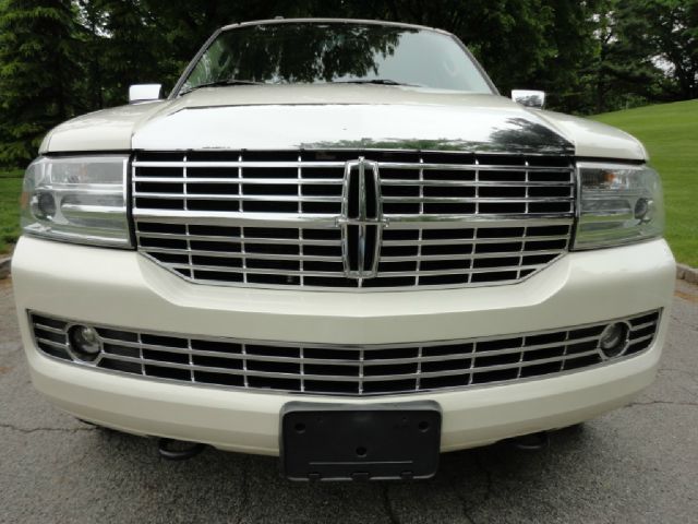 2007 Lincoln Navigator 3.0si Coupe