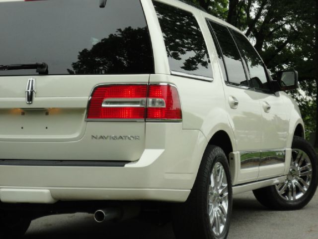 2007 Lincoln Navigator 3.0si Coupe