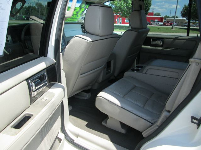 2007 Lincoln Navigator 2WD 4dr V6 SE SUV