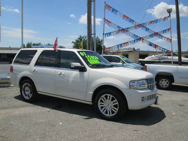 2007 Lincoln Navigator 2WD 4dr V6 SE SUV