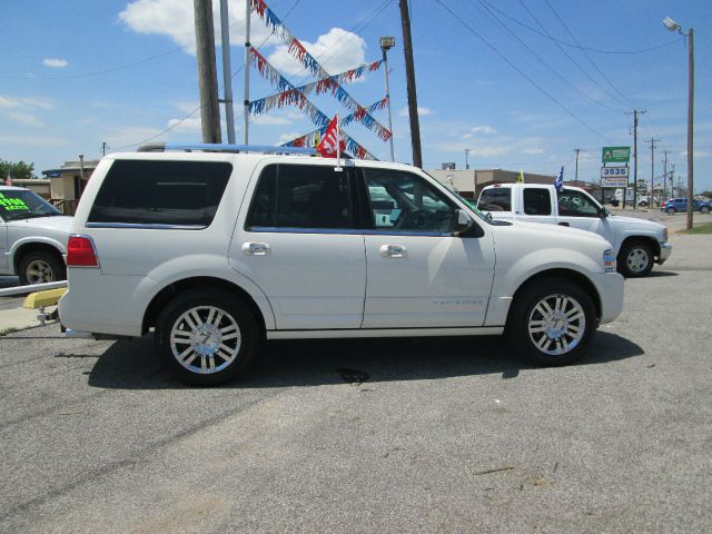 2007 Lincoln Navigator 2WD 4dr V6 SE SUV