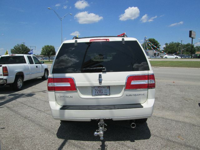 2007 Lincoln Navigator 2WD 4dr V6 SE SUV