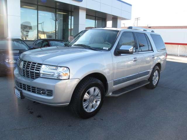 2007 Lincoln Navigator R25