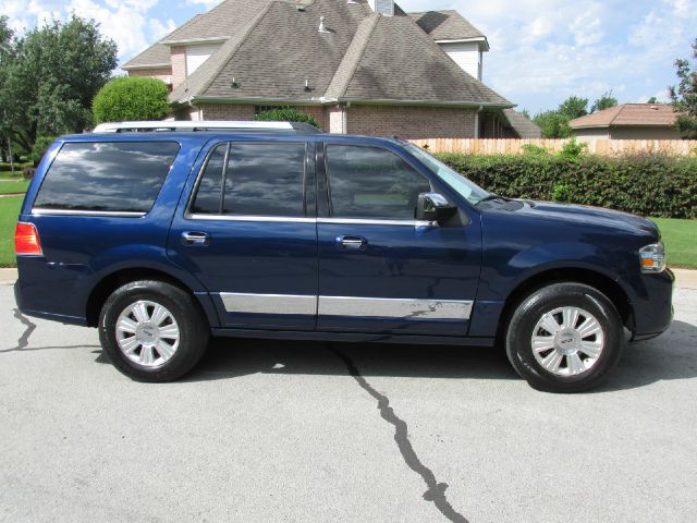 2008 Lincoln Navigator Ram 3500 Diesel 2-WD