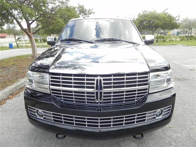 2008 Lincoln Navigator 4WD Crew Cab LE