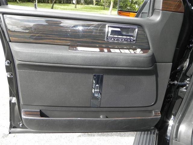 2008 Lincoln Navigator 4WD Crew Cab LE