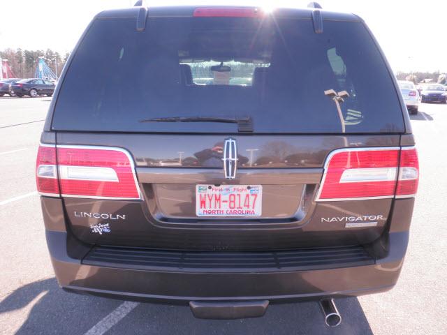 2008 Lincoln Navigator SLT 25