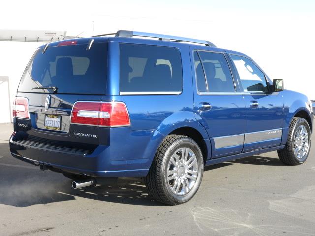 2008 Lincoln Navigator R25