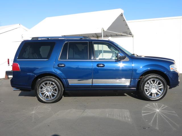 2008 Lincoln Navigator R25