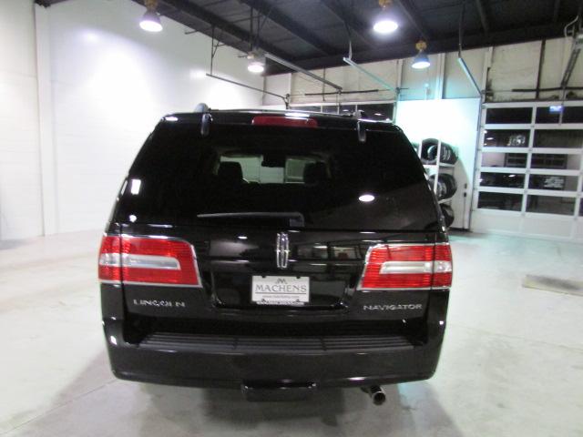 2010 Lincoln Navigator R25