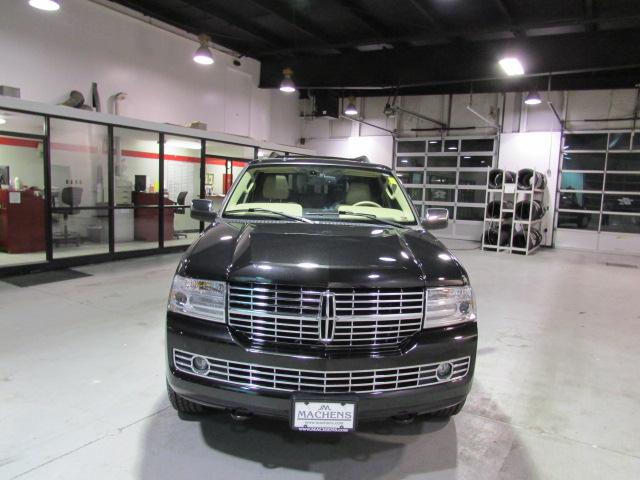 2010 Lincoln Navigator R25