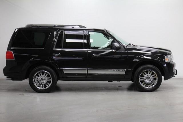 2010 Lincoln Navigator R25