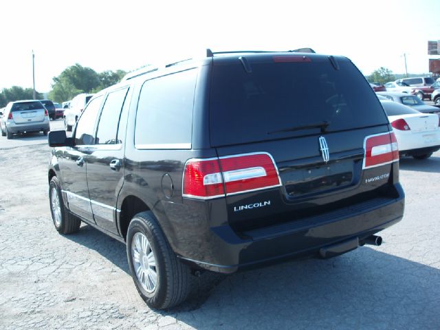 2010 Lincoln Navigator Ram 3500 Diesel 2-WD