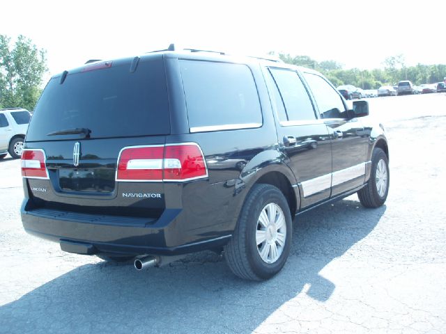 2010 Lincoln Navigator Ram 3500 Diesel 2-WD