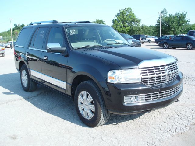 2010 Lincoln Navigator Ram 3500 Diesel 2-WD