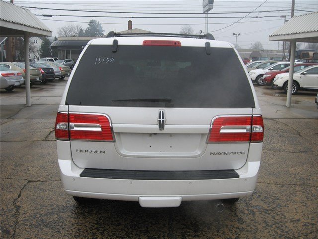 2010 Lincoln Navigator R25