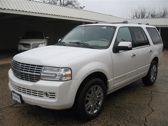 2010 Lincoln Navigator R25