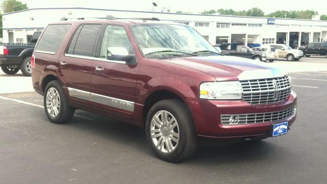 2012 Lincoln Navigator Base