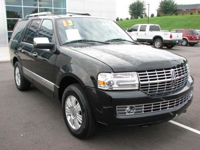 2013 Lincoln Navigator Base