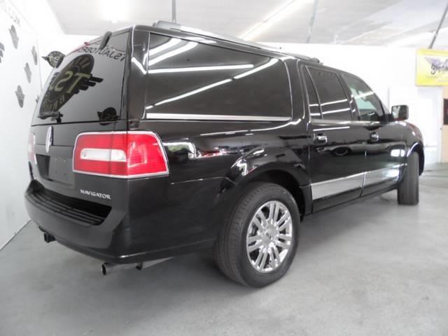 2007 Lincoln Navigator L Coupe